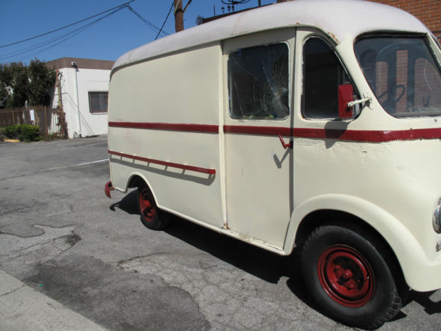 1954 International Harvester METRO VAN - photo 3