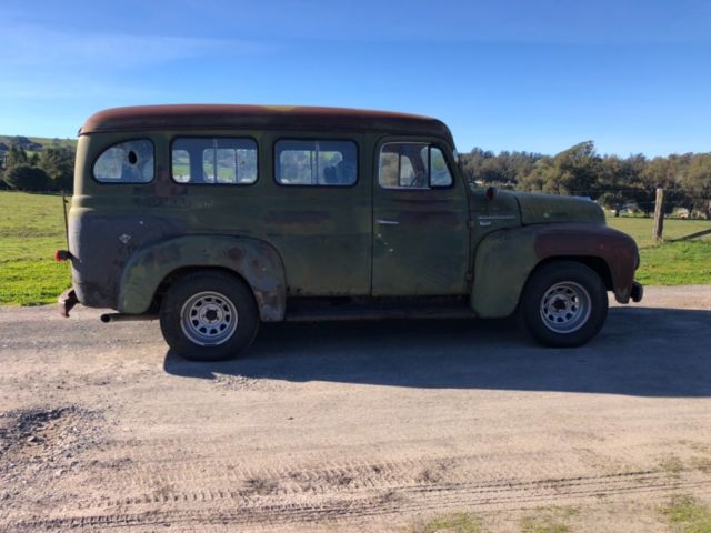 1954 International Harvester Travelall R110 - photo 4