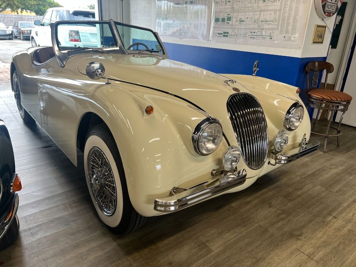 1954 Jaguar XK XK120 - photo 2