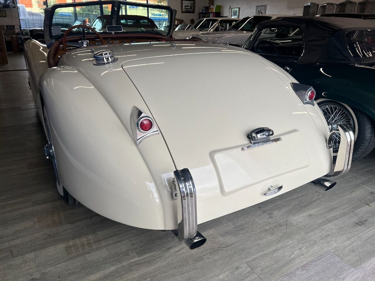 1954 Jaguar XK XK120 - photo 3