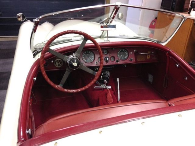 1954 Jaguar XK XK120 SE Roadster - photo 10
