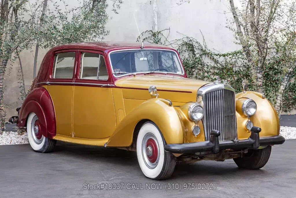 1954 Left-Hand-Drive Used 1954 Bentley R-Type Saloon Left-Hand-Drive