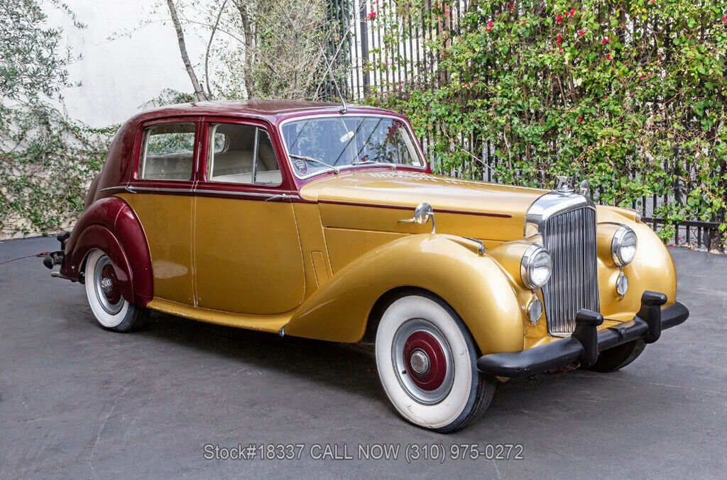 1954 Bentley R-Type Saloon Left-Hand-Drive - photo 3