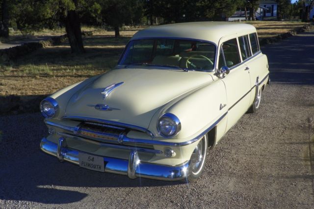 1954 Plymouth Belvedere Station Wagon - photo 2