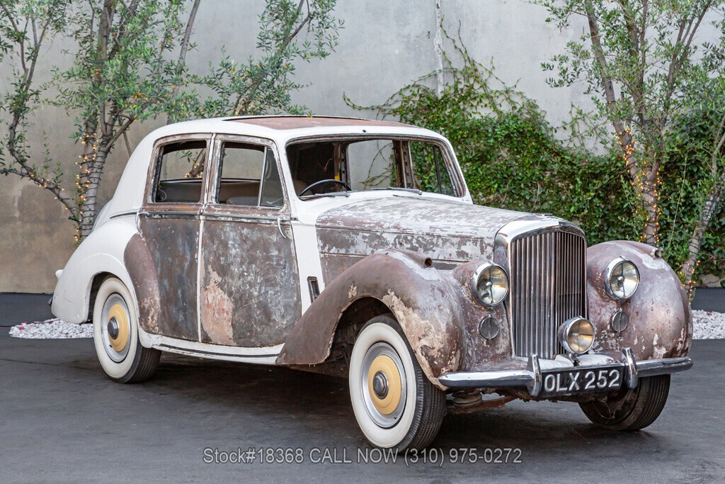 1954 Bentley R-Type Saloon Right-Hand-Drive - photo 13