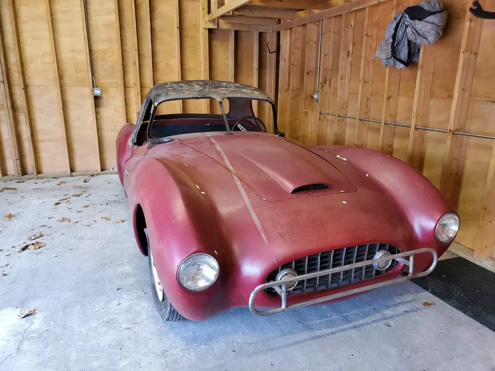 1954 Victress S1A Roadster 1954 Victress S1A Roadster Fiberglass Roadster