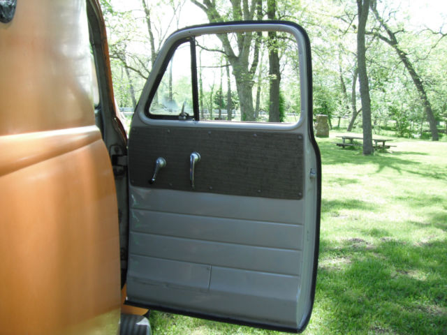 1955 Chevrolet Other Pickups 3800 1 ton 1st Series Suburban Panel 5 window - photo 4