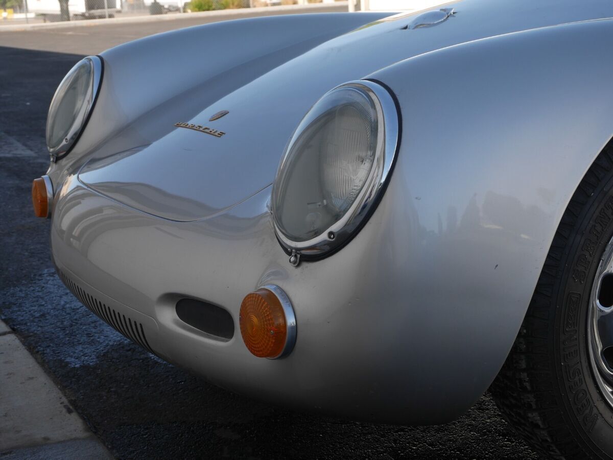 1955 Porsche 550 Leather seats and trim, burgundy - photo 9