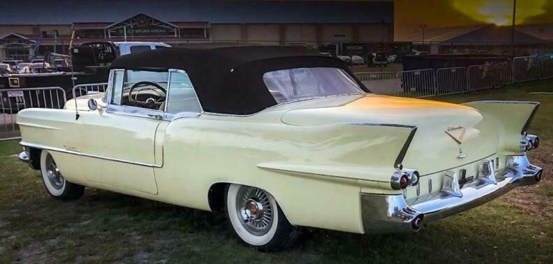 1955 Cadillac Eldorado Biarritz - photo 2