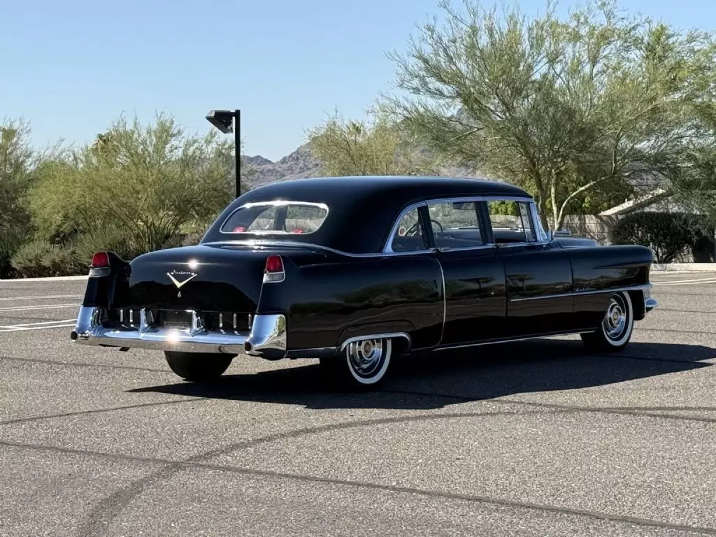 1955 Cadillac Fleetwood Series 75 Limousine - photo 9