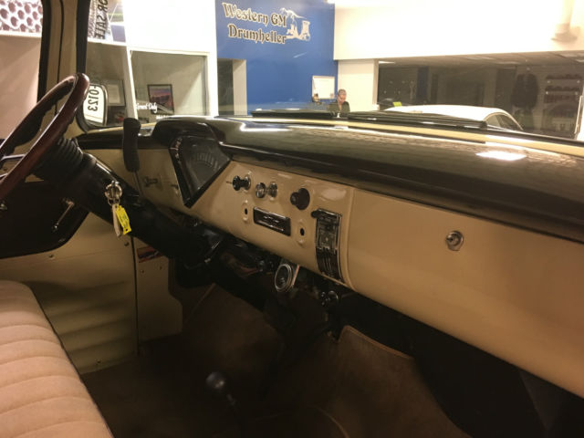 1955 Chevrolet Suburban 3100 - photo 12