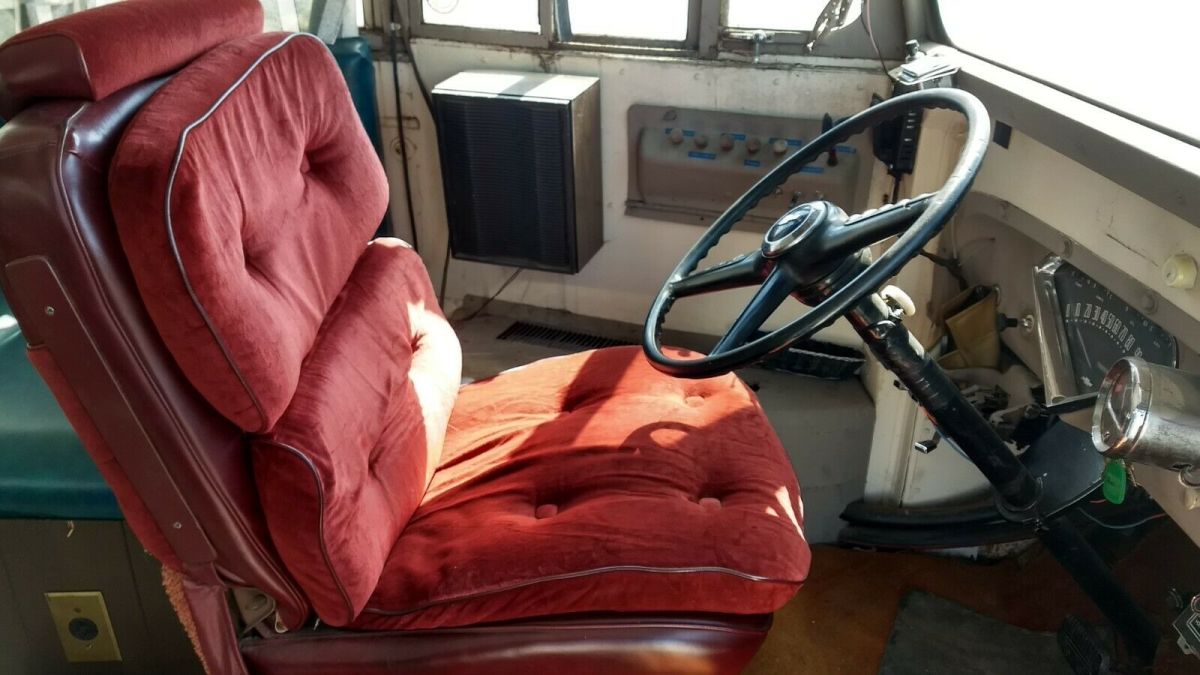 1955 Chevrolet 4500 School Bus R/V - photo 10