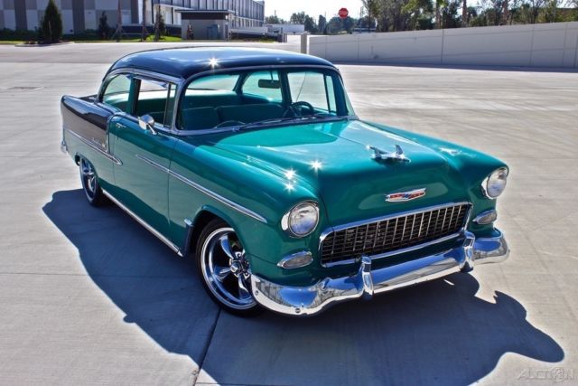 1955 Chevrolet Bel Air/150/210 2-Tone / Custom Paint / Resto-Mod - photo 3