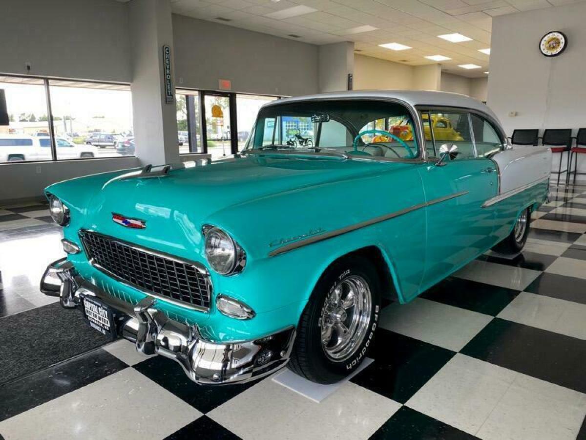 1955 Chevrolet Bel Air/150/210 Belair V-8 2-dr hardtop - photo 3