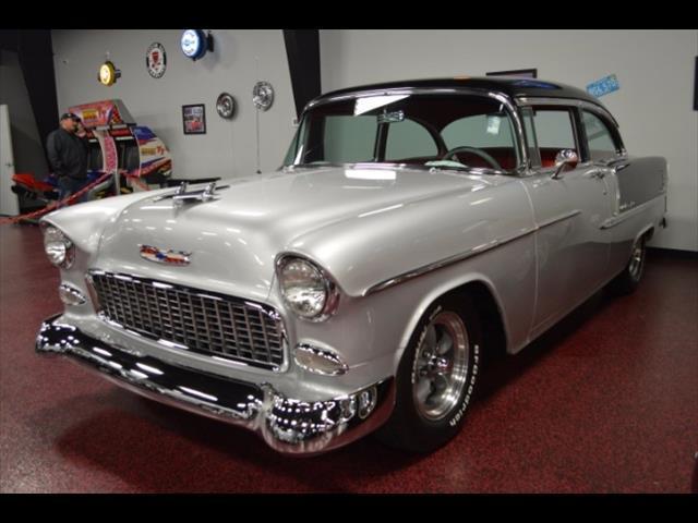 1955 Chevrolet Bel Air/150/210 Post CLEAN CYSTOM Black/Silver 350 Automatic AC 1955 Chevrolet Bel Air/150/210
