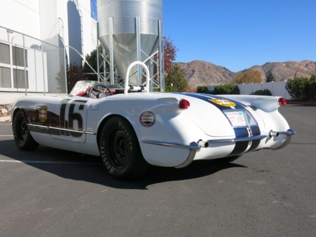 1955 Chevrolet Corvette Vintage Race Car - photo 11