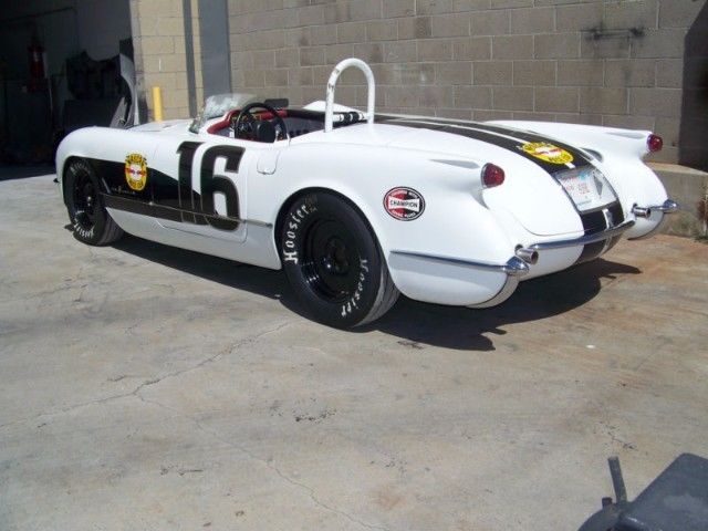 1955 Chevrolet Corvette Vintage Race Car - photo 12