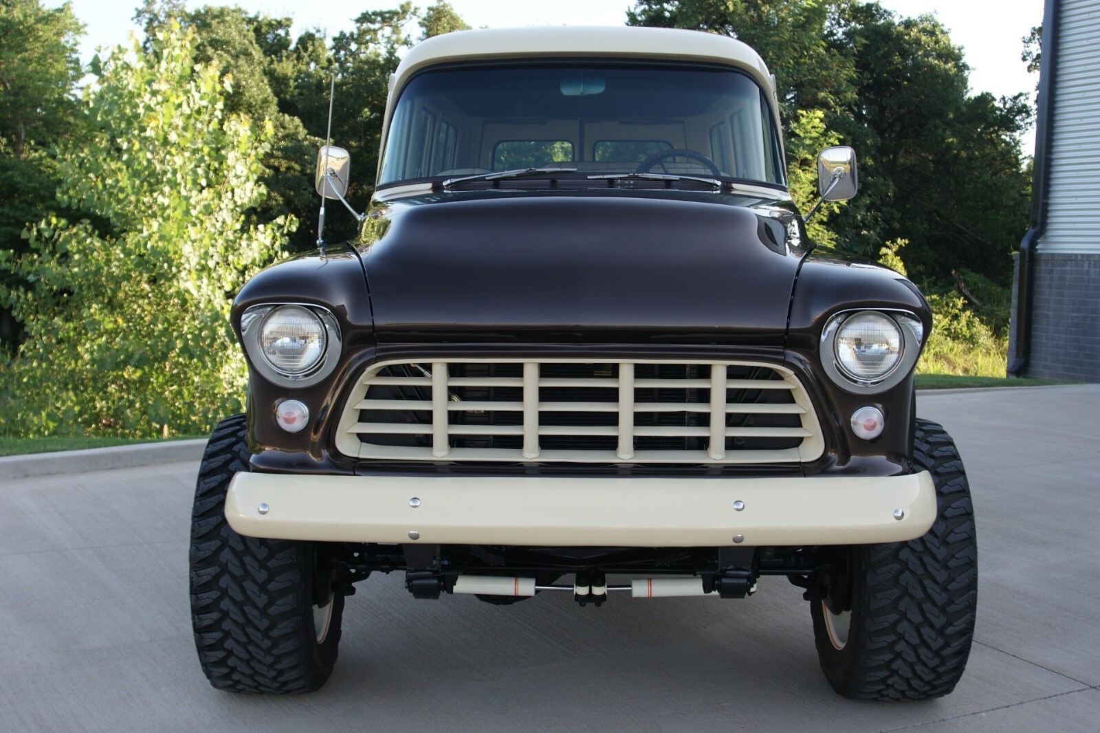 1955 Chevrolet Suburban - photo 2