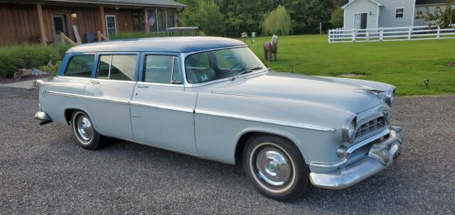 1955 Chrysler Town & Country - photo 2