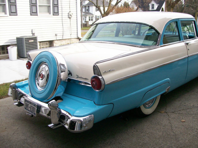 1955 Ford Fairlane Base - photo 5