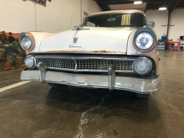 1955 Ford Club Sedan - photo 5