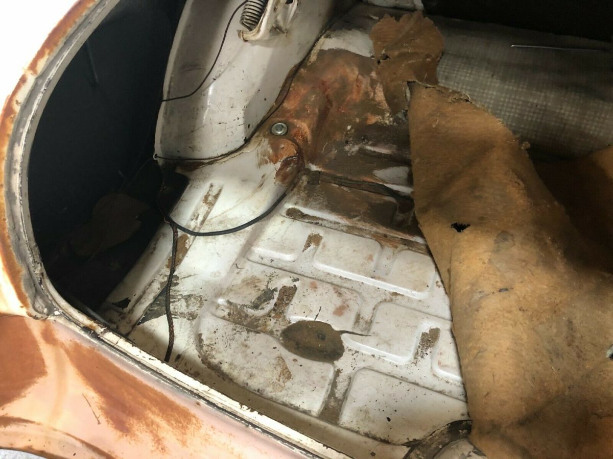 1955 Ford Club Sedan - photo 8
