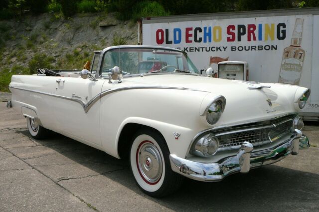1955 Ford Sunliner Convertible