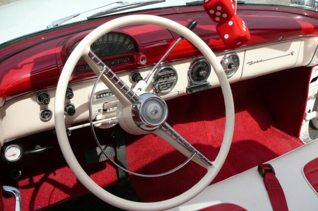 1955 Ford Sunliner Convertible - photo 2