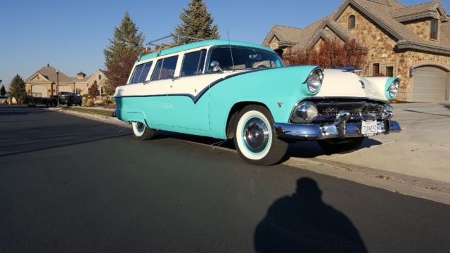 1955 Ford “Country Sedan†9-Passenger Wagon 1955 Ford Country Sedan