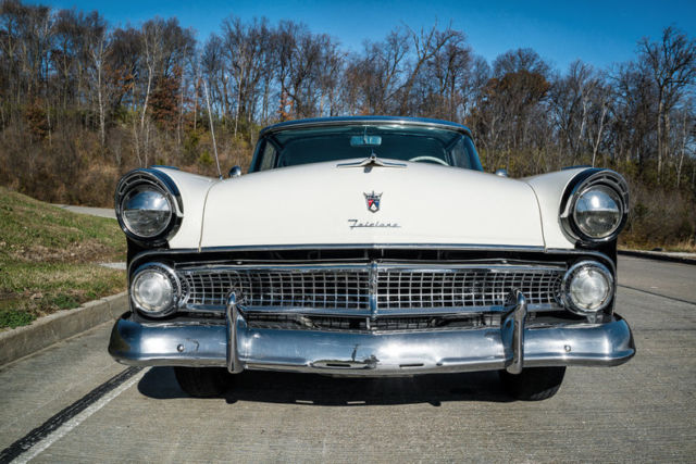 1955 Ford Crown Victoria - photo 2
