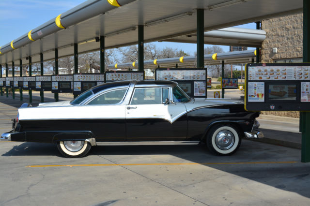 1955 Ford Fairlane Crown Victoria - photo 3