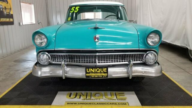 1955 Ford Customline Sedan - photo 2