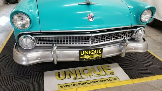 1955 Ford Customline Sedan - photo 9