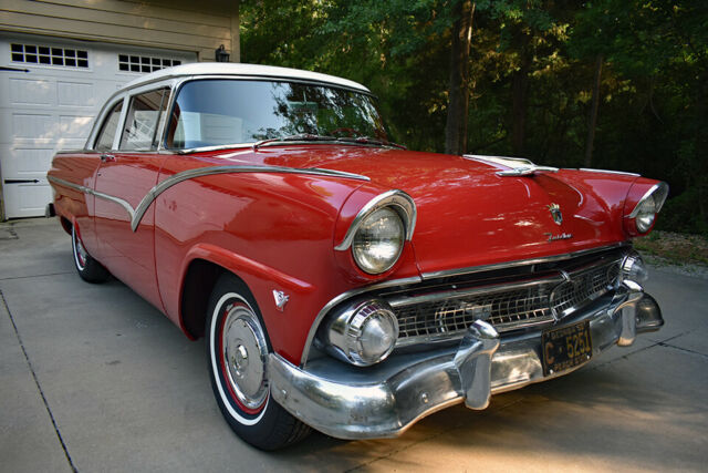 1955 Ford Fairlane - photo 2