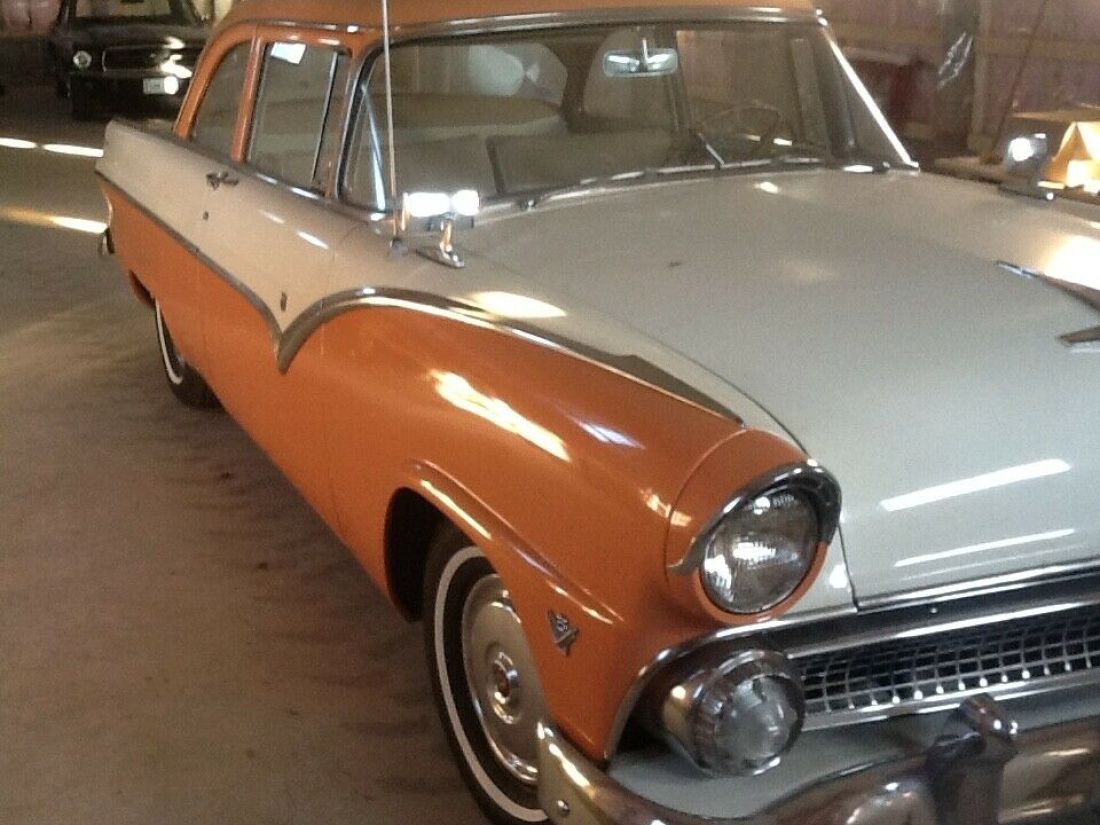 1955 Ford Fairlane - photo 3