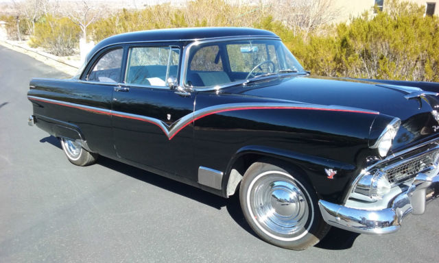 1955 Ford Fairlane Club Sedan - photo 2