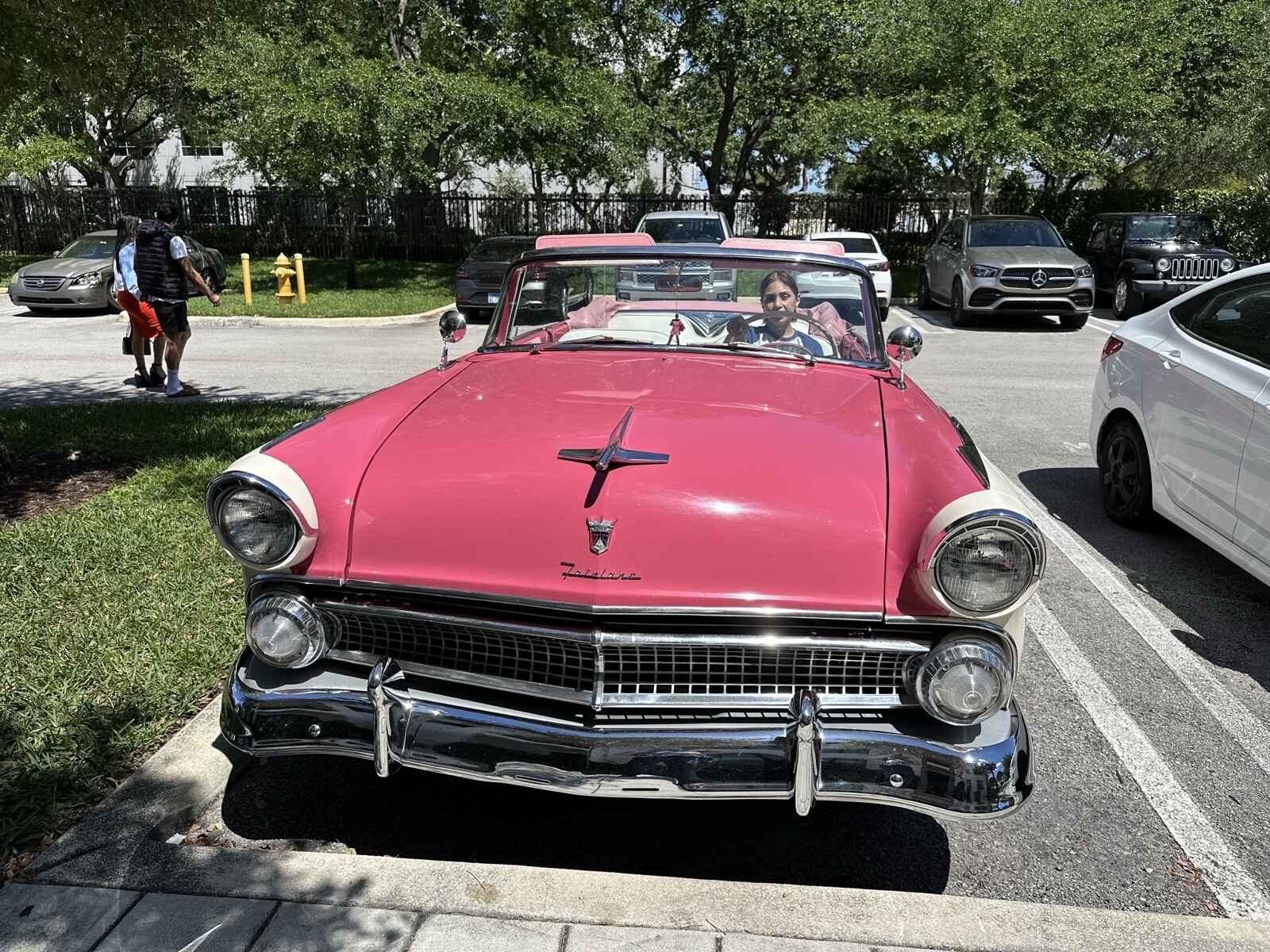 1955 Ford Fairlane Sunliner - photo 3