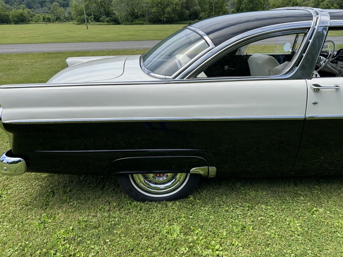 1955 Ford Crown Victoria - photo 2