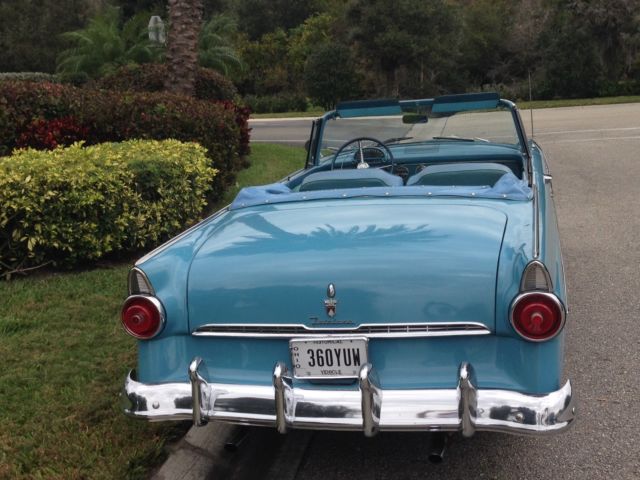 1955 Ford Fairlane Sunliner - photo 3