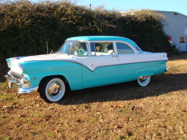 1955 Ford Fairlane TUDOR - photo 5