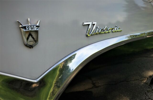 1955 Ford Fairlane Victoria - photo 6
