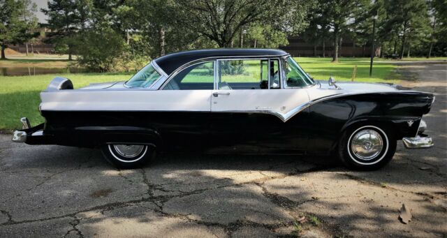 1955 Ford Fairlane Victoria - photo 9