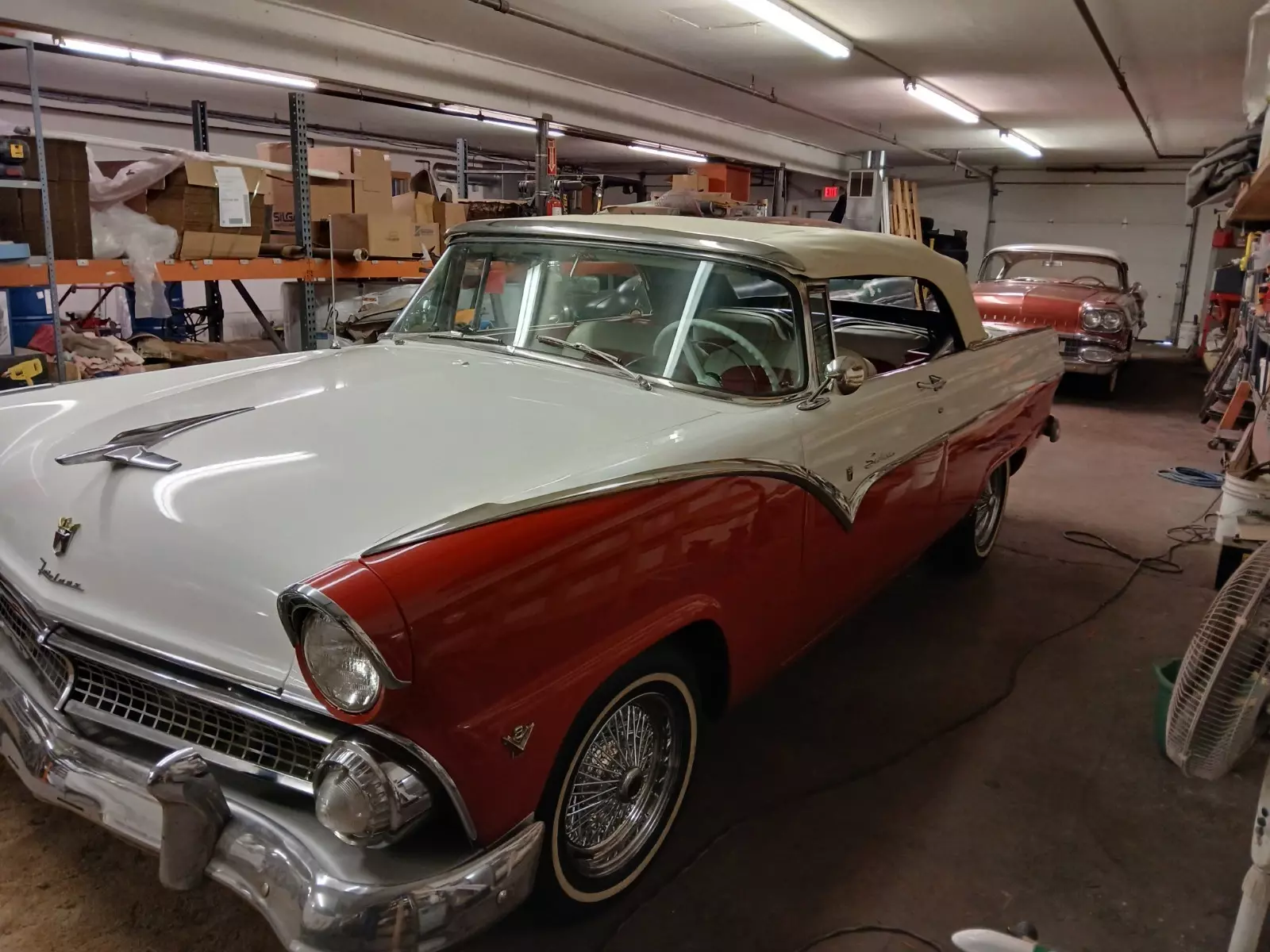 1955 Ford Fairlane - photo 2
