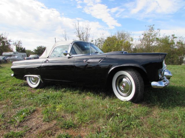 1955 Ford Thunderbird