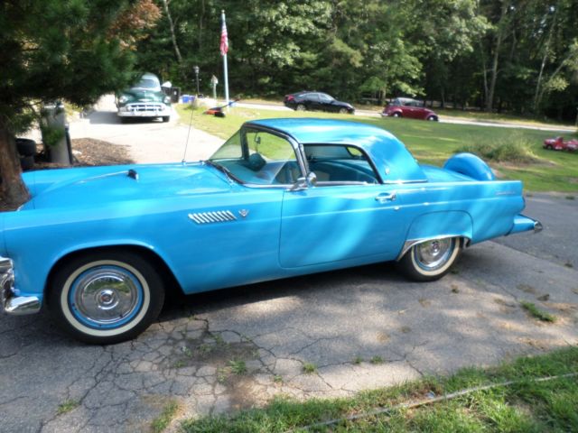 1955 Ford Thunderbird