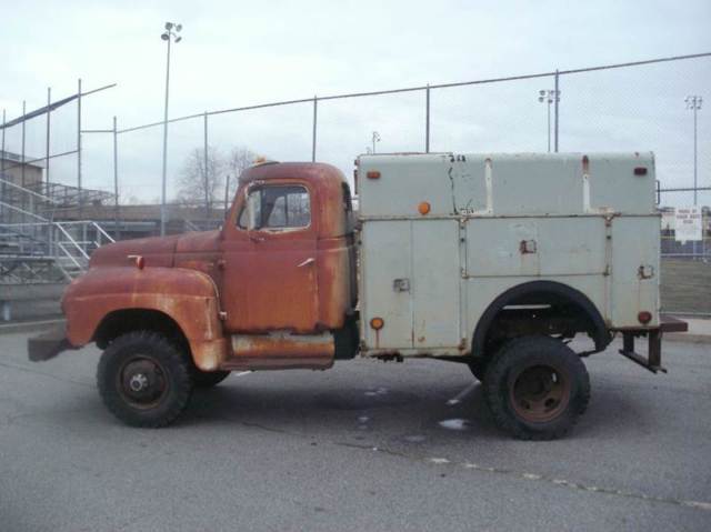1955 International Harvester R140   R-140 4X4 PICKUP UTILITY TRUCK - photo 2