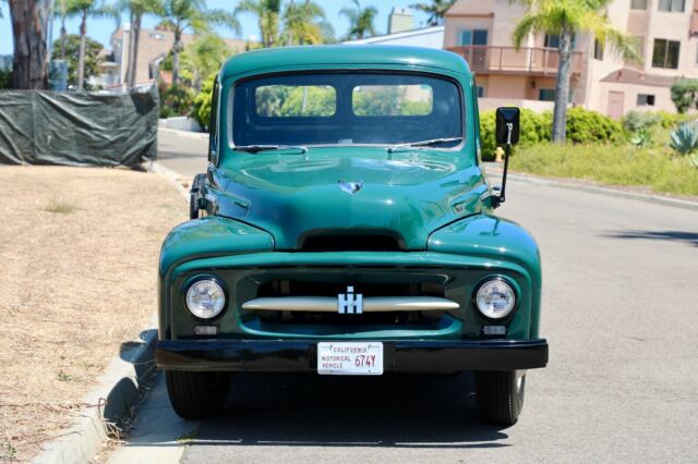 1955 International Harvester R120 dump truck - photo 2