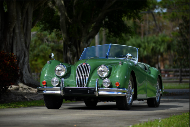 1955 Jaguar XK manual - photo 2