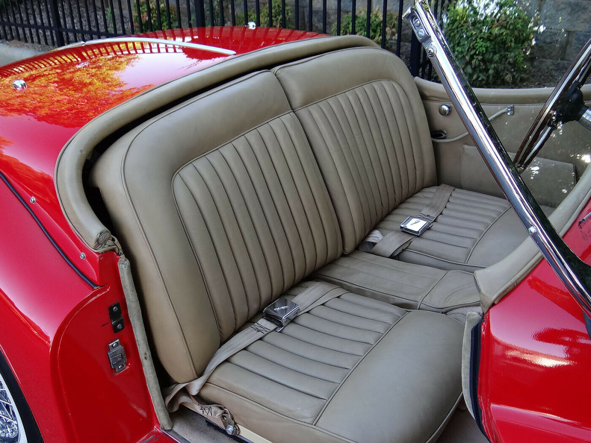 1955 Jaguar XK XK140 SE Roadster - photo 11