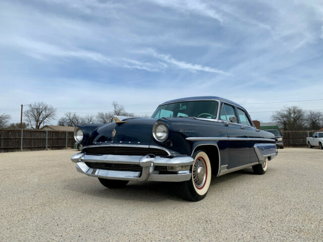 1955 Lincoln Capri - photo 2
